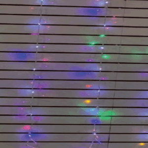 Cortina 800 LEDs (400 LEDs Warm fixo e 400 LEDs branco função cachoeira)