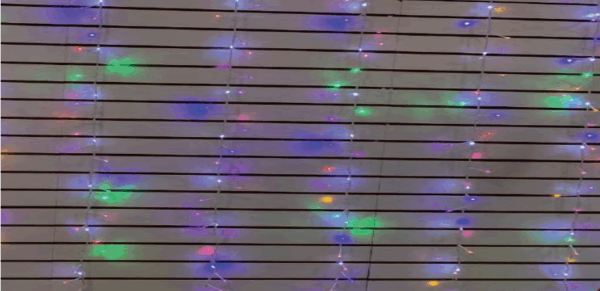 Cortina 800 LEDs (400 LEDs Warm fixo e 400 LEDs branco função cachoeira)